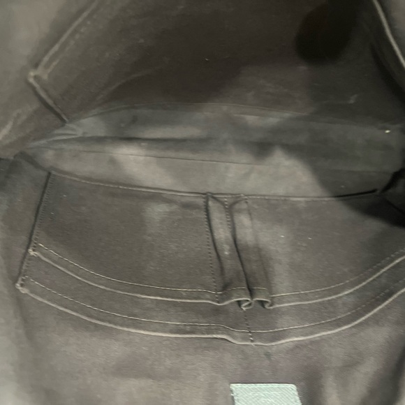 Louis Vuitton Taiga Porte-Documents Business MM - Picture 12 of 16